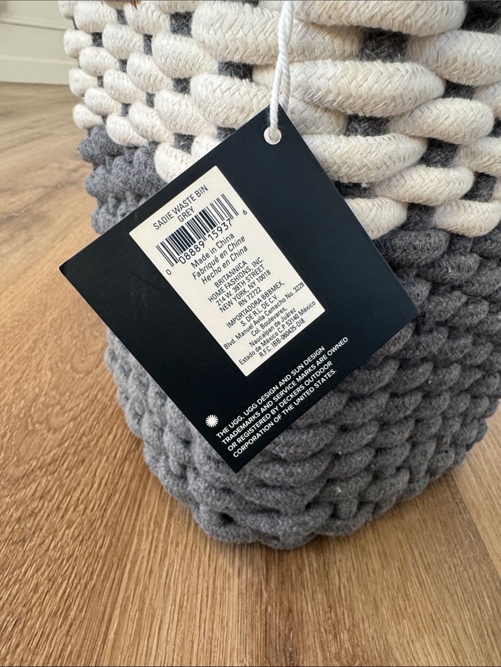 UGG® Sadie Wastebasket in Charcoal/Snow (NWT) & Stone Soap Dispenser - Picture 5 of 13
